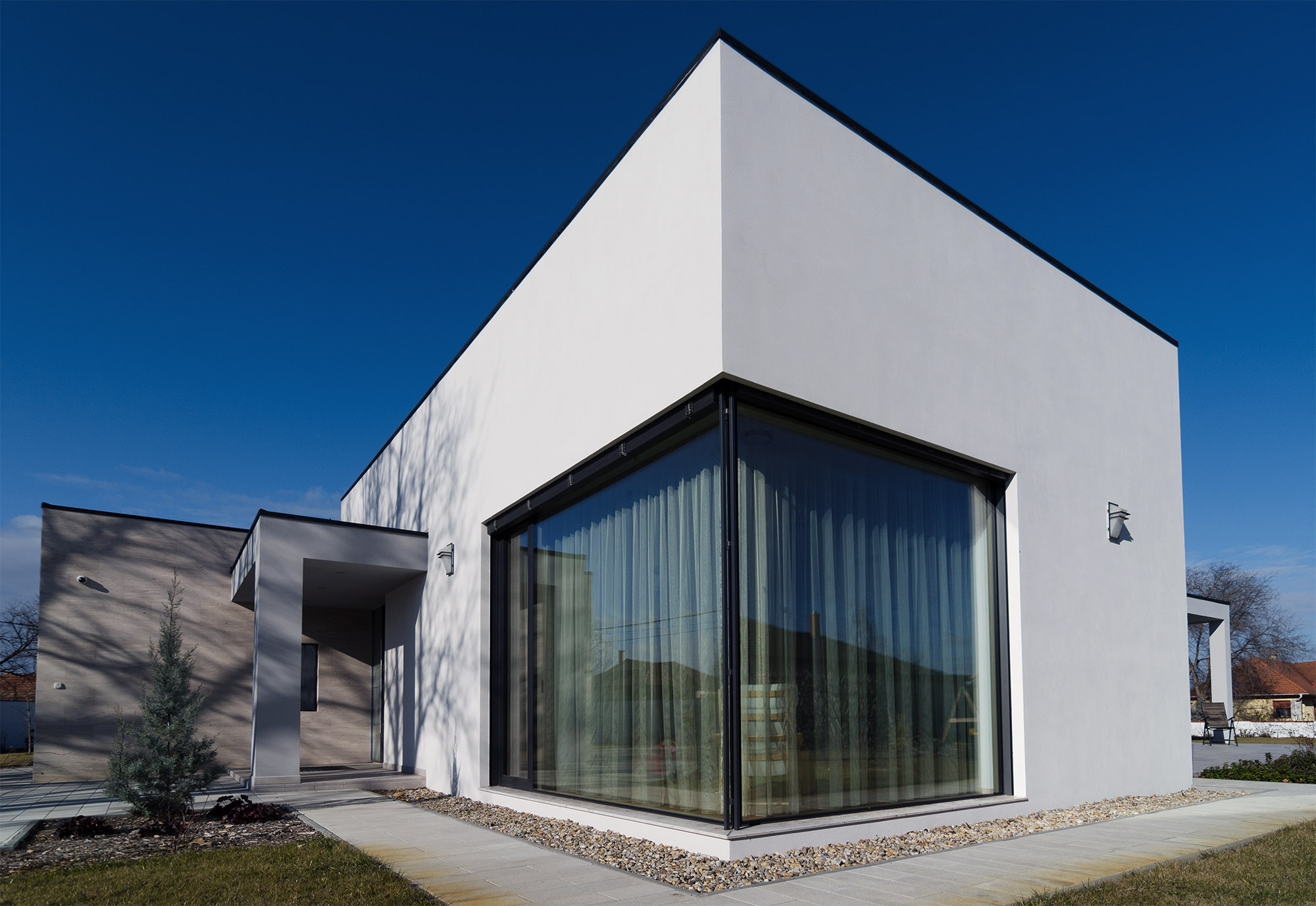 LEVENDULA UTCAI LAKÓÉPÜLET