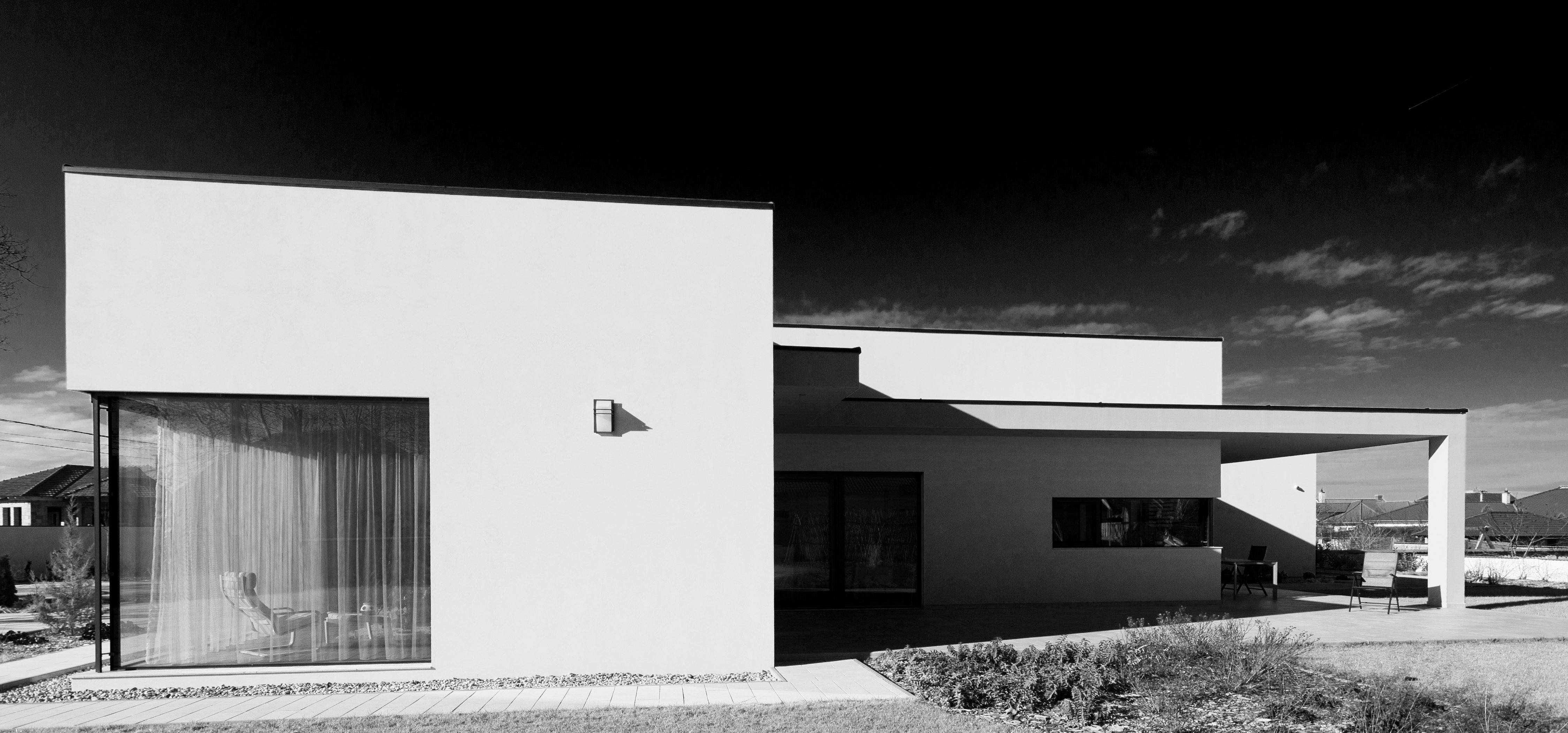 LEVENDULA UTCAI LAKÓÉPÜLET