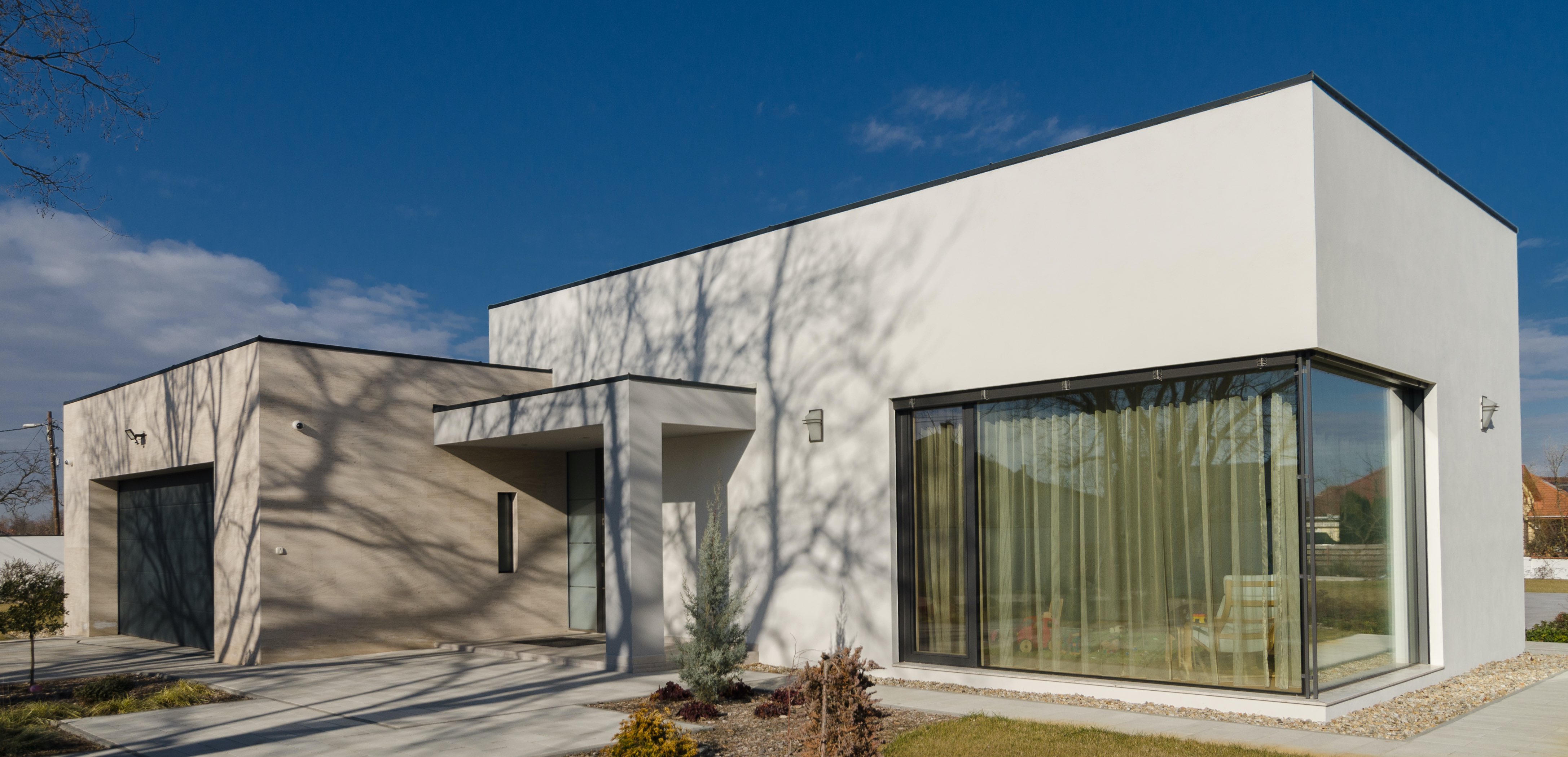 LEVENDULA UTCAI LAKÓÉPÜLET