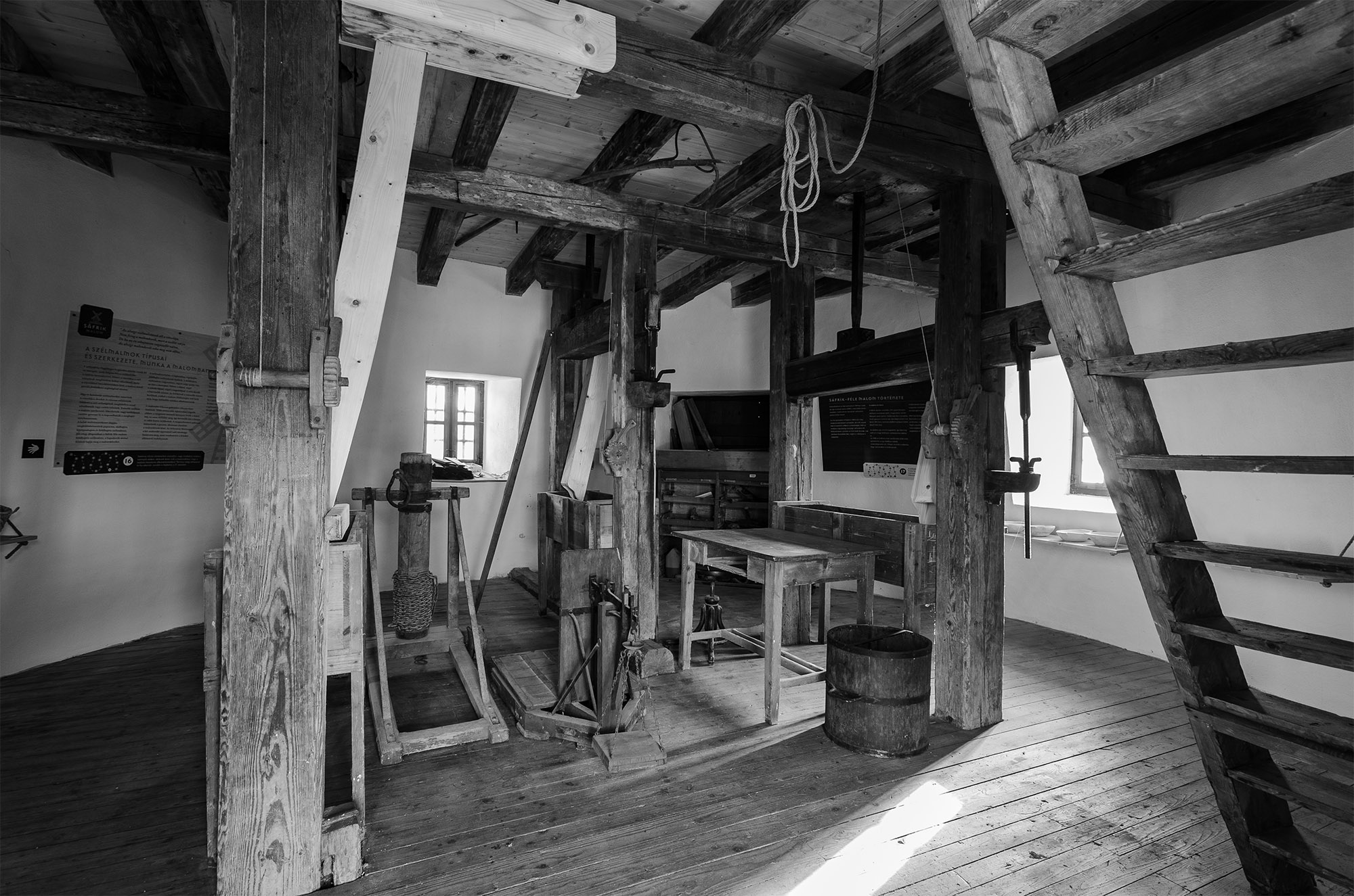 SÁFRIK-FÉLE SZÉLMALOM MEGMENTÉSE